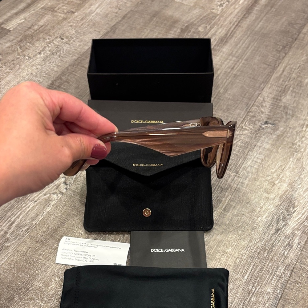 Dolce & Gabbana Sun Glasses - Picture 5 of 5